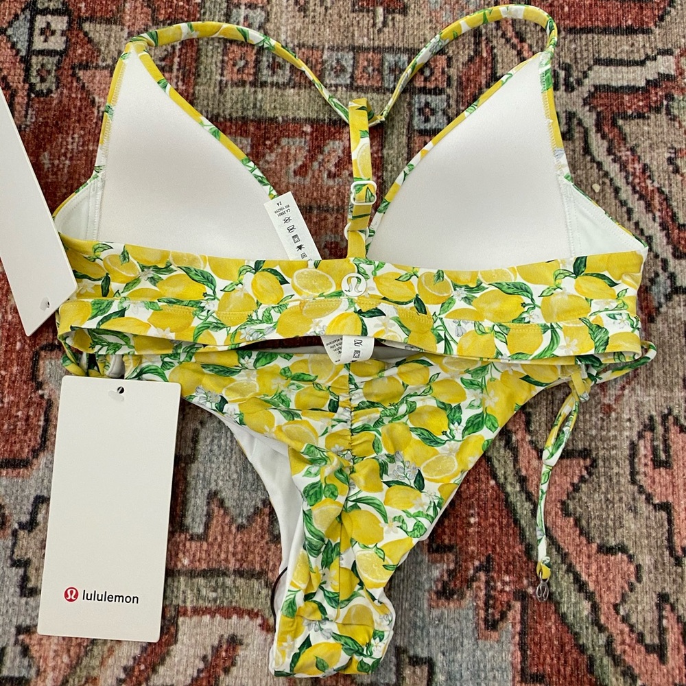 Lululemon bikini 2/4 - Picture 3 of 5